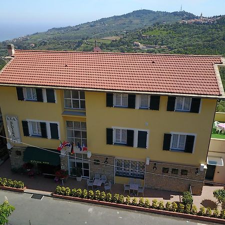Residence Elvira Диано-Марина Экстерьер фото