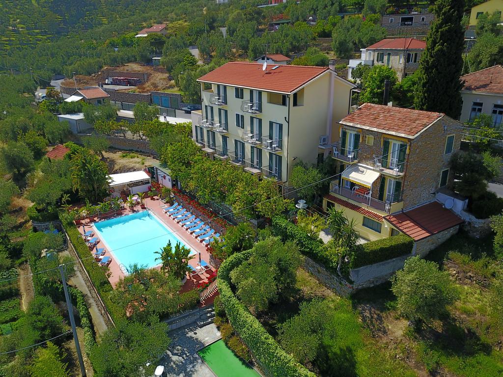 Residence Elvira Диано-Марина Экстерьер фото